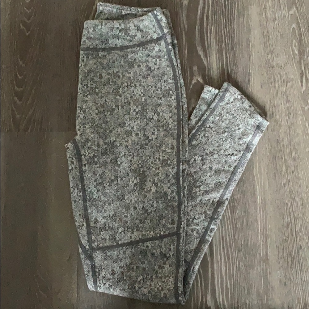 NEVER WORN Gymshark Grey Fleur Texture Leggings